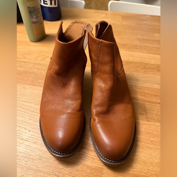 Franco Sarto Women’s Brown Leather Ankle Boots with side zipper - size 8 - Picture 3 of 6